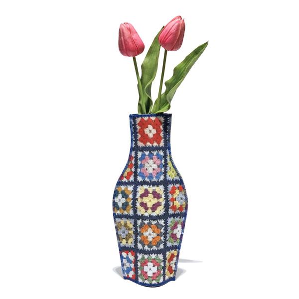 Yaya, Häkeldesign Vasenbezug aus Baumwolle, Blumenvase von BARCELONING